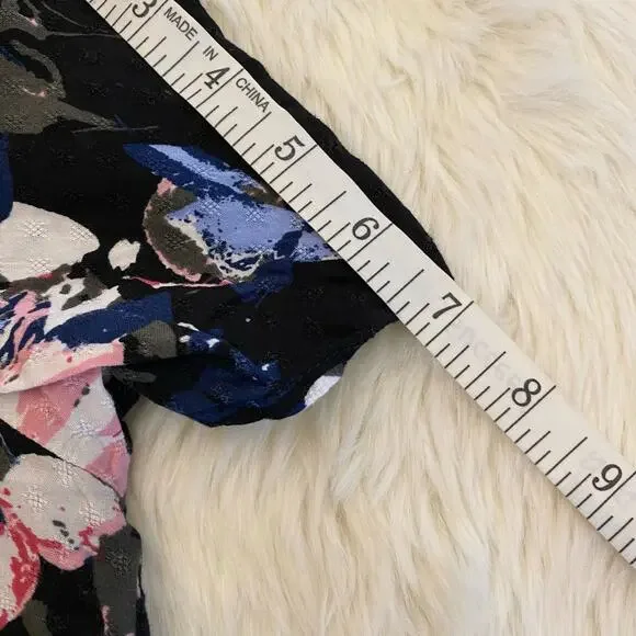 Isabel Maternity by Ingrid & Isabel Floral Print Short Sleeve Shirt Small - Picture 7 of 9